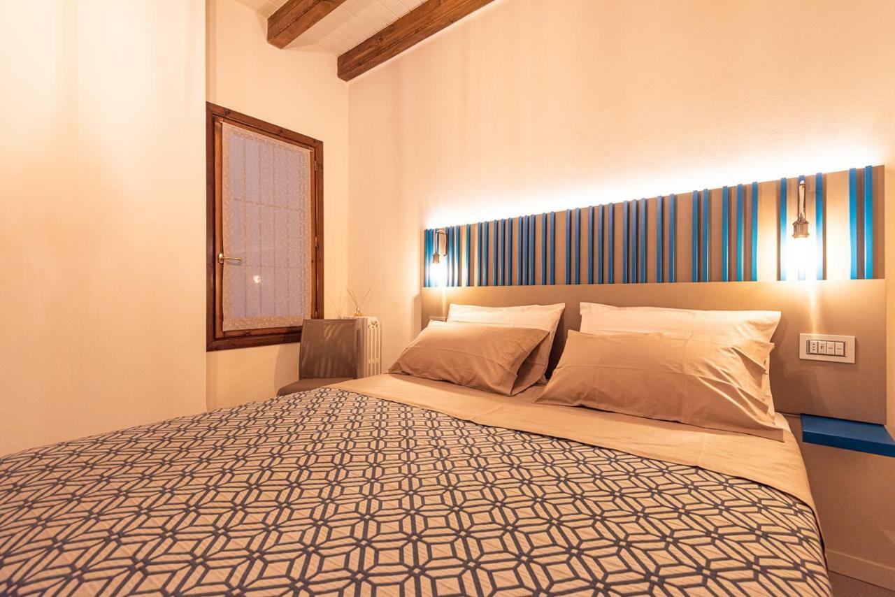 Dreamy Apartment Tre Corone Old Town Дезенцано-дель-Гарда Экстерьер фото